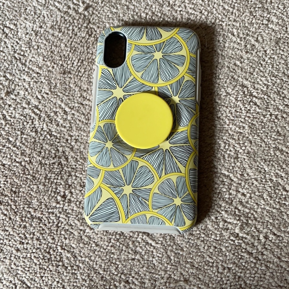 Otterbox With A Built In Pop-Socket Iphonex - image 1